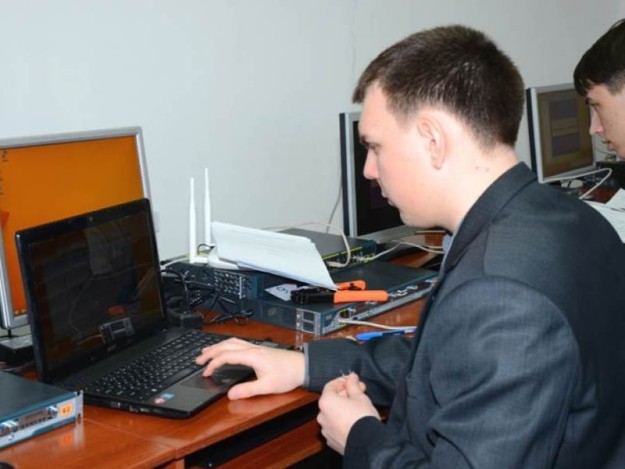 Оператор ЭВМ