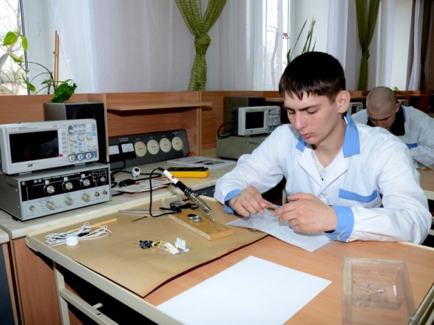 Радиомеханик